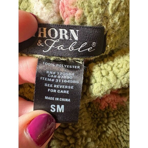 Thorn & Fable Women's Floral Sherpa Lounge Shorts Green Size S - Picture 3 of 4